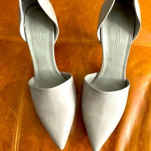 Vince Camuto pumps